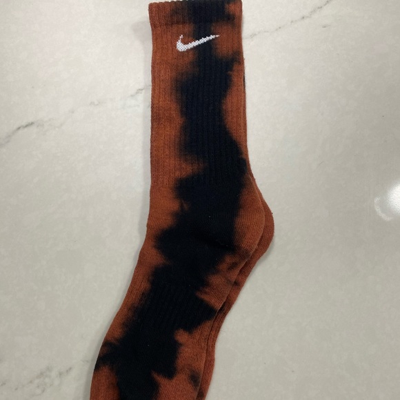 NWT Men’s Custom Reverse Tie Dye Nike Crew Socks - Picture 2 of 6